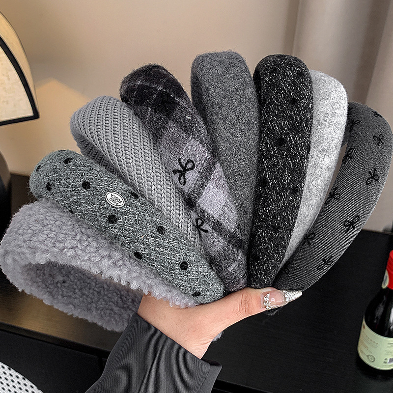 Luxury Skincare For Women - Black Luxury Vintage Bow Headband Women's